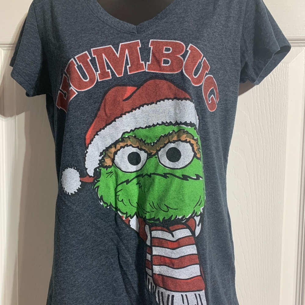Sesame Street Christmas grey v-neck Graphic Tee